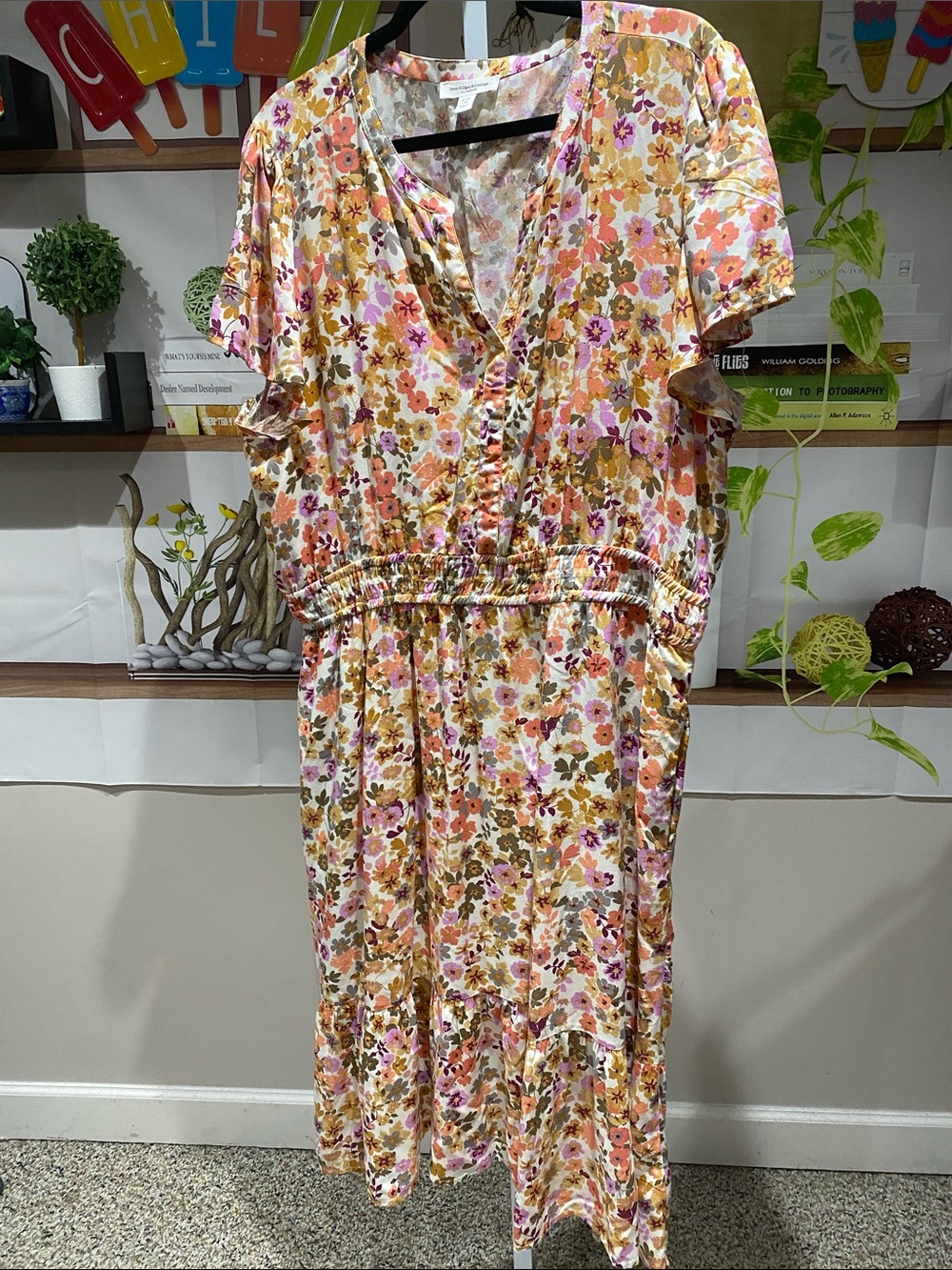 beachlunchlounge Floral V-Neck Midi Dress in Pink, Peach & Cream size XL. 24 Ptp